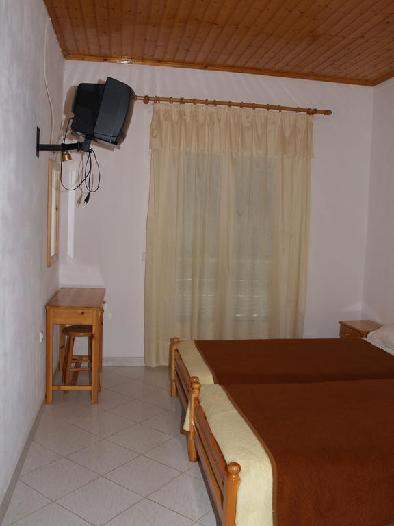 Angeliki Aparthotel Vitaládes Rom bilde