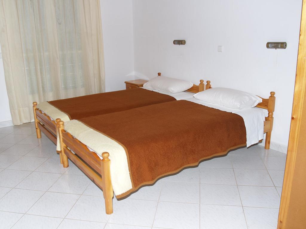 Angeliki Aparthotel Vitaládes Rom bilde